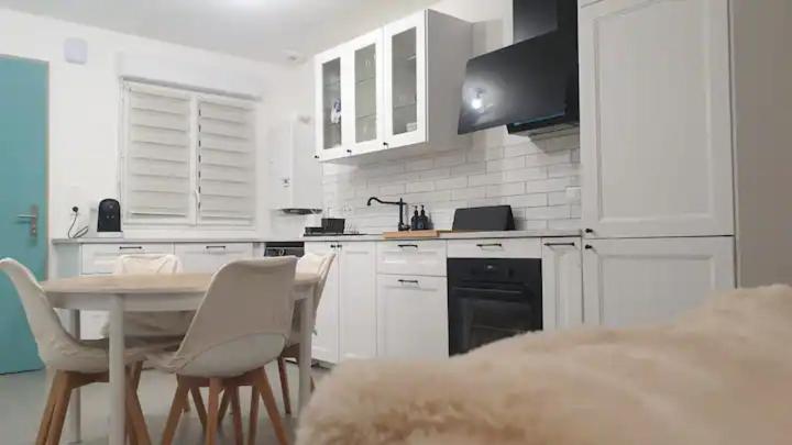 Chambre Calme Dans Une Maison Neuve Avec Jardin Billere Extérieur photo